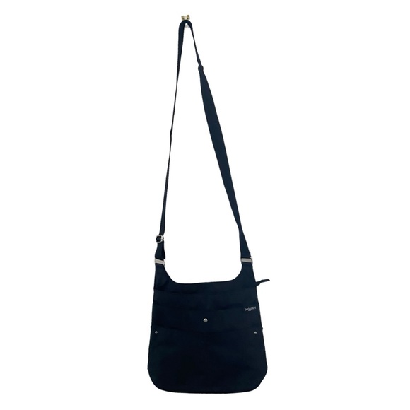 Baggallini Cross Over Crossbody black bag RFID Protection - Picture 12 of 16